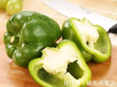 维生素c|青椒跟它一起吃，软化血管有奇效！