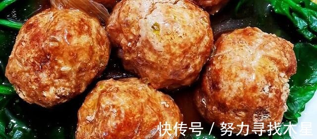 天冷了,教你在家做四喜丸子,不加淀粉,营养解馋,比红烧肉香!