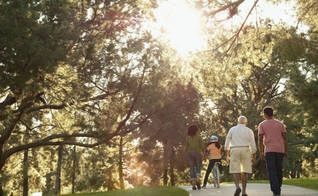 食用|世卫组织呼吁停止食用,比油盐还伤血管,提醒父母尽早撤下餐桌
