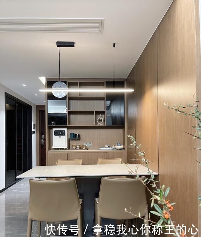 背景墙|高颜值的新房终于入住，电视墙非常大气，儿童房床头打柜子很实用！