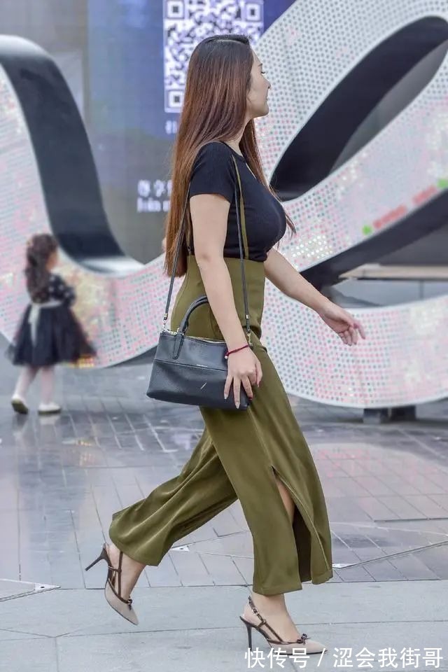 气场 大龄女神轻盈显瘦又显美的气场