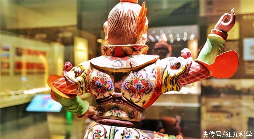 狂丸|可摘头盔的玛雅手办火了，还有“变形金刚”，其真实身份竟是……