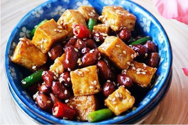 精选菜肴24道，下饭真实惠，每天有美食相伴，生活美滋滋