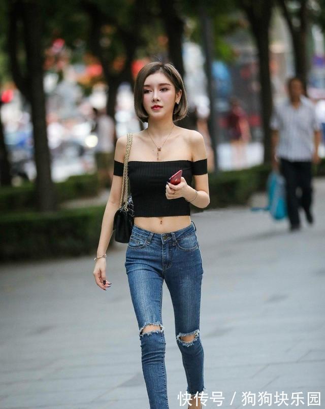 时尚|美女脚上一双浅色系的高跟鞋,凸显出时尚气质,为穿搭增添色彩