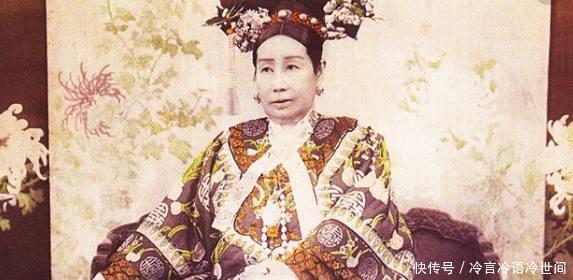 写下|慈禧身边的八大女官之一，会八种外语，用英语写下慈禧洗澡的秘密！