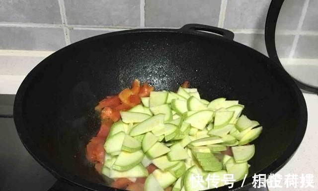 胡萝卜|保护眼睛的不只有胡萝卜,还有它,孩子常吃,明目亮眼,视力恢复