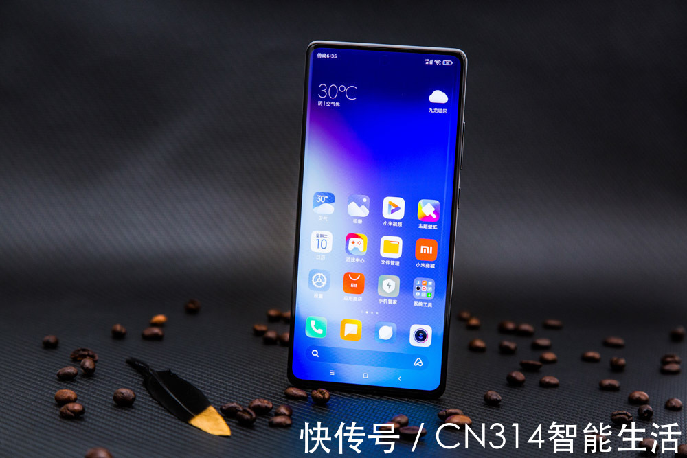 哪吒|小米MIX4首发深度评测:时隔三年的回归,带来了哪些感动?