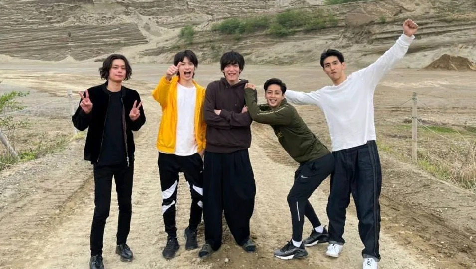 圣刃|《假面骑士圣刃》刃王剑十圣刃登场!