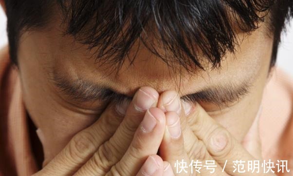 经常性|影响人睡眠的4个因素,劝你尽量远离,做的越多,失眠离你越近