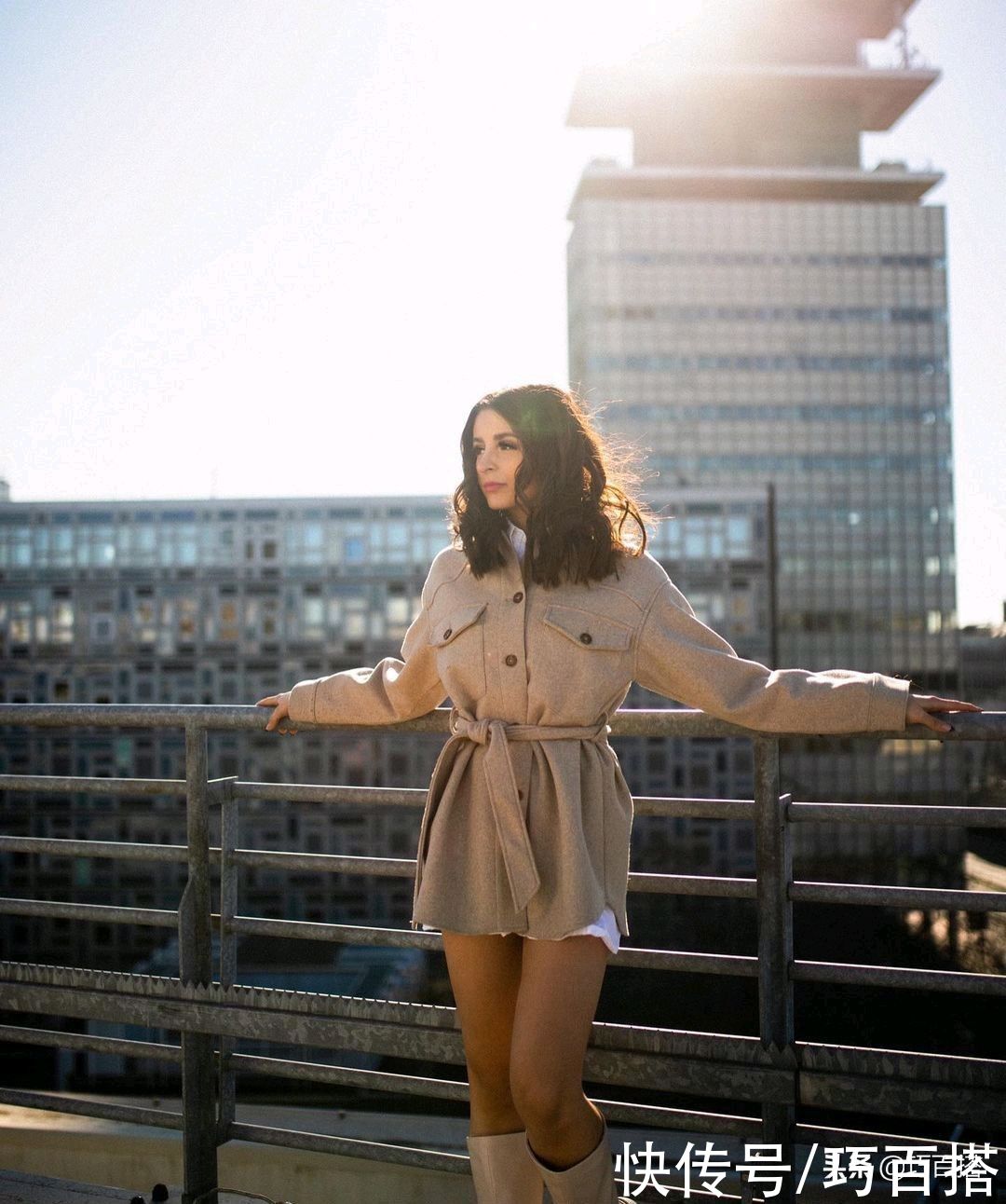 早春穿搭太有格调了，既能保证温度又能展示风度，小面积露肉绝了