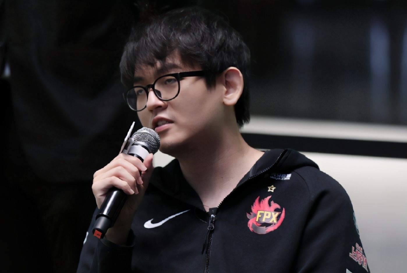 LPL|LOL：金贡留在LPL的最后一年，S12只能在LCK打职业