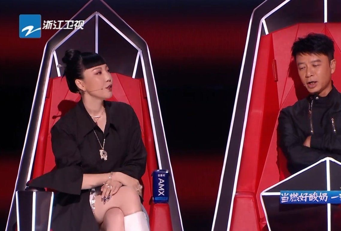 夸選手比周深厚重,遇大型社死現場!好聲音為何離不開那英的虎?
