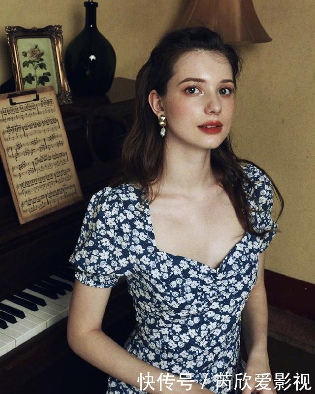 白俄罗斯超模神似赫本走红,肤白貌美大长腿,旗袍造型惊艳