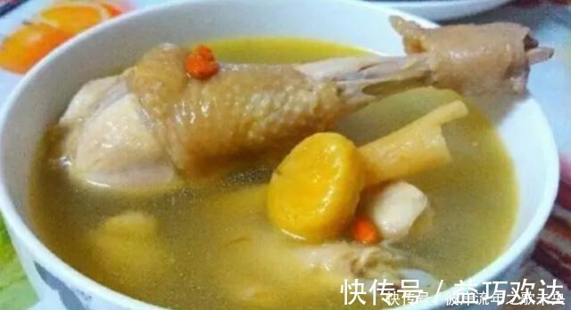 营养成分|炖鸡汤时,先放盐还是后放盐很多人都做错了,难怪汤不鲜也不香