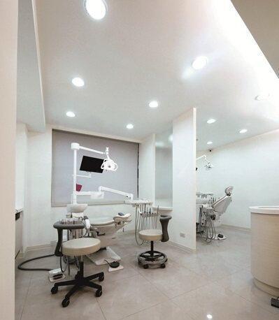 案例|装修案例：轻柔、自由自在的时尚无压诊所