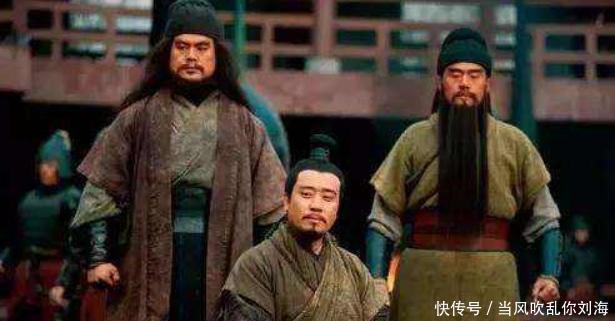 刘备|三国最看不起刘备的武将,凭着勇武出征,结果都被关羽斩杀