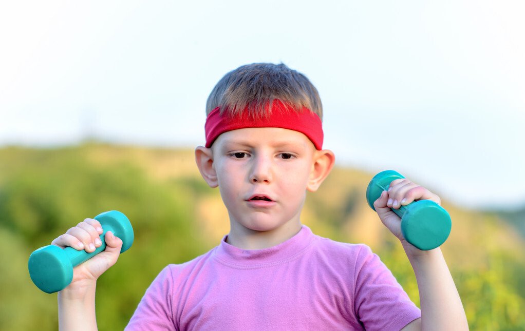 男孩|男孩脸上的7个特征，暗示其长大后是个帅哥，即使现在比较胖