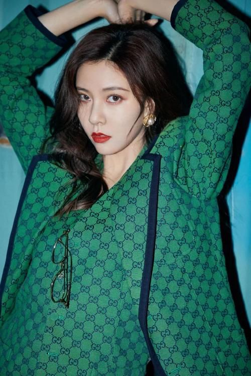 本周美妆速报，一丝清冷一丝甜美