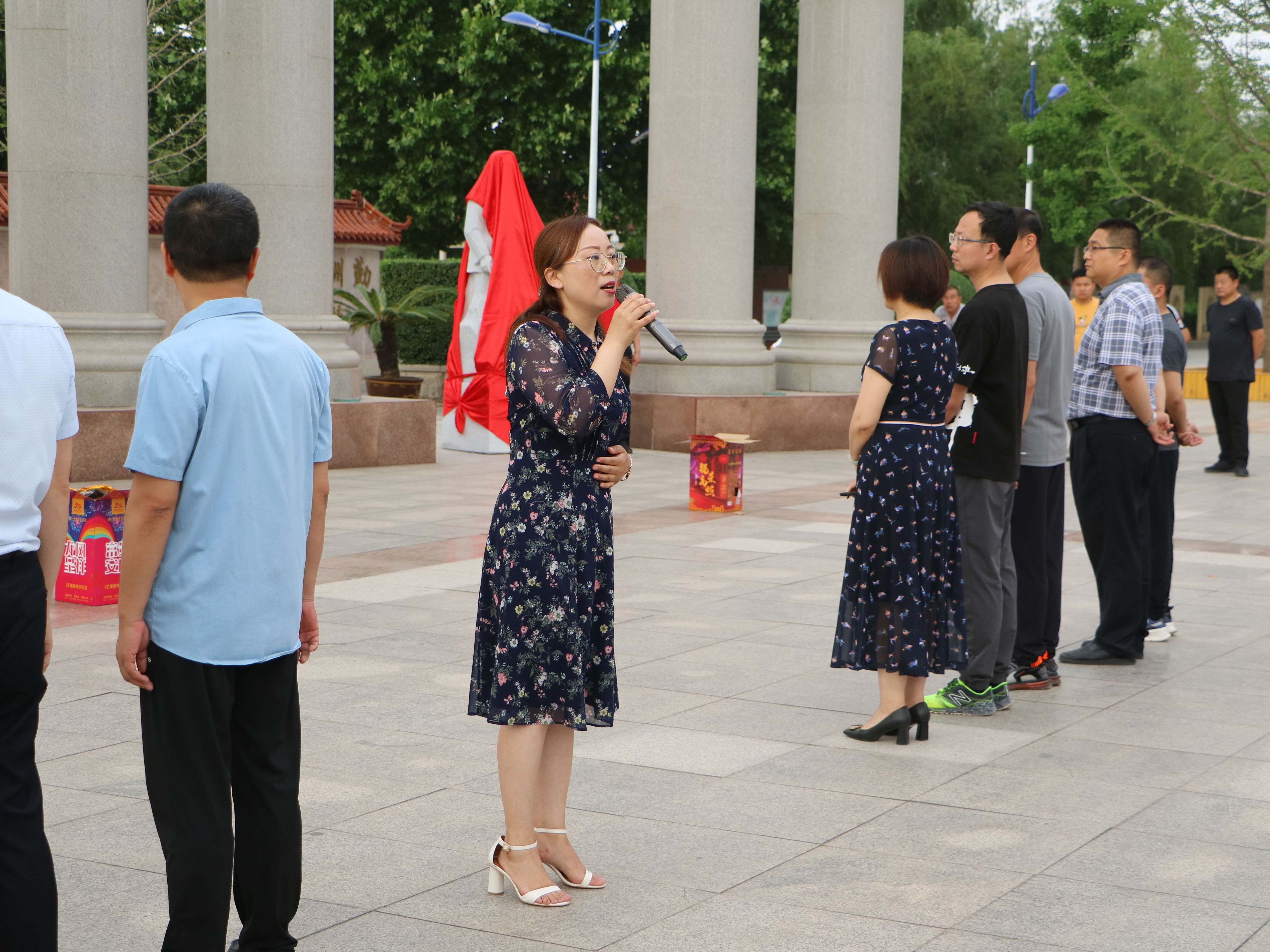 十年磨一剑 今朝试锋芒——高新实验师生热烈欢送考生