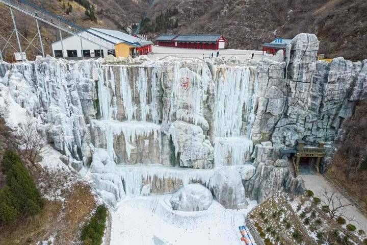 溶洞|观溶洞游龙宫青铜山大峡谷里寻年味