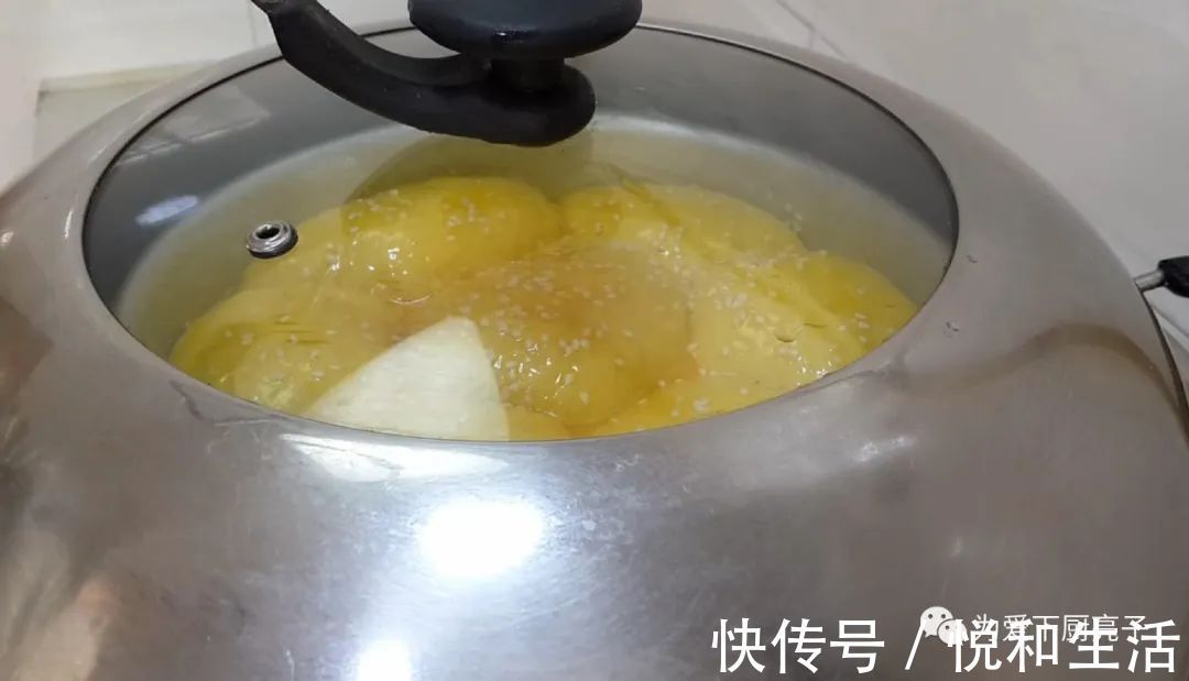 面包这么做太香了，加4个鸡蛋，不用烤箱也能一次成功，松软香甜