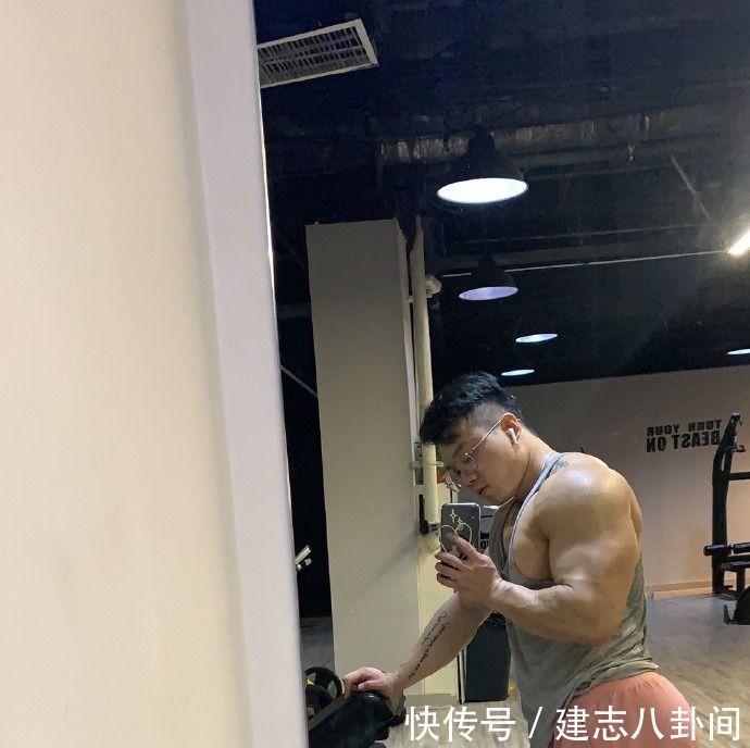 下辈子|肌肉大块头化身厨神,宵夜,一定是男朋友做的才算人类高质量!