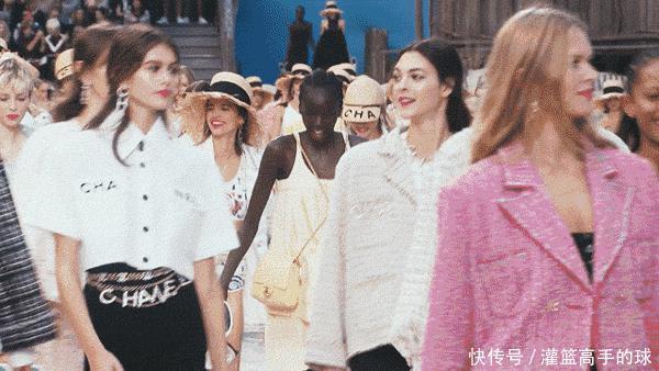 秀场|在华丽的时装背后,那些极具创意的秀场场景设计(上)