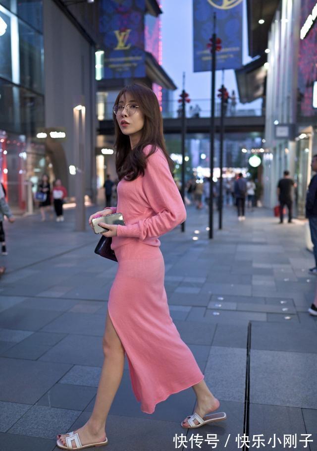 合拢 连衣裙穿搭干净清爽,瞬间提高美丽气质,时髦精们的时尚态度