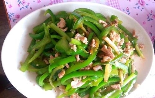 这菜简单炒炒,营养美味,开胃易消化,孩子爱吃,此时正当季