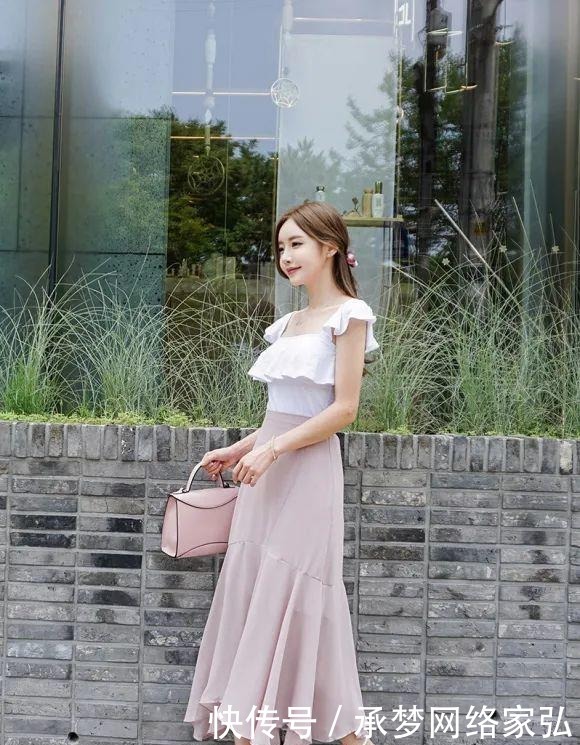 孙允珠|美图欣赏:孙允珠,幽雅白蕊小公主休闲花边上衣