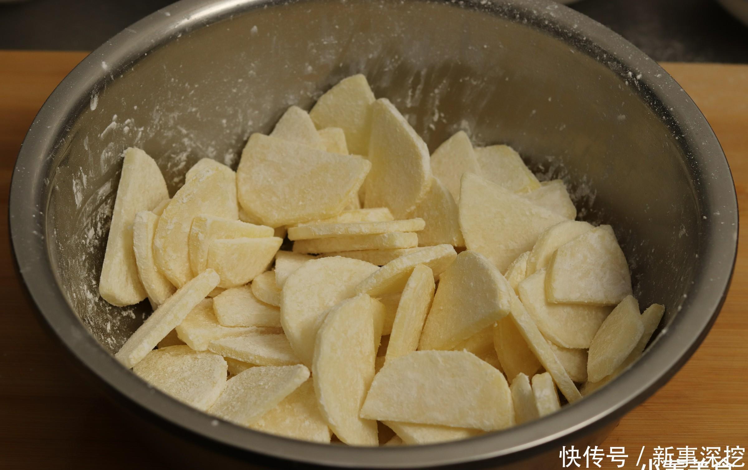 做干锅土豆片,切记不要直接下锅炸,多加一步,好吃不油腻