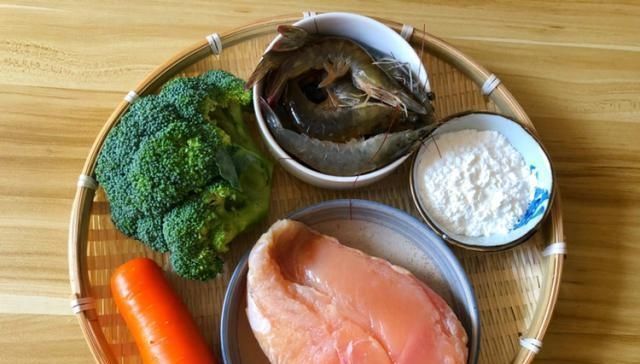 美味|早餐,我经常给家人做这款小饼,低脂营养又美味,家人超喜欢