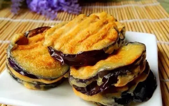 老爸煎“茄盒”,不放一滴油,外酥里嫩超入味,给肉都不换!