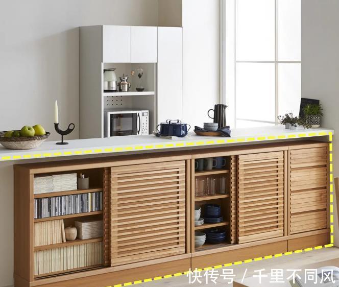 不相上下|老师傅透露：岛台边加10cm宽薄柜，不起眼，收纳力跟橱柜不相上下