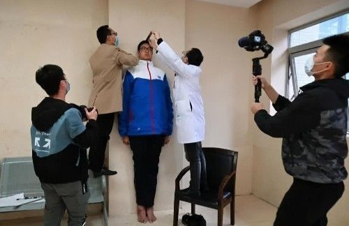 习惯|父亲167cm,母亲156cm,儿子却长到183,有这3个习惯太好了