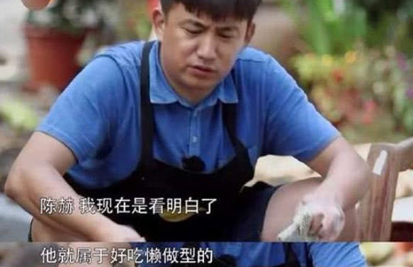 《向往3》表面抢活干，离开镜头后，卫生间一细节暴露真实素质