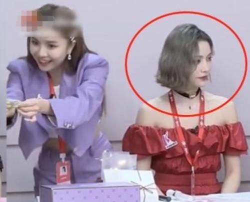 THE9直播意外不断,虞书欣冷落赵小棠,安崎“无视”许佳琪索求