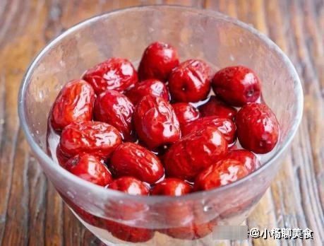  红糖发糕正宗做法，只需一次发酵，发糕松软绵密，健康营养不添加