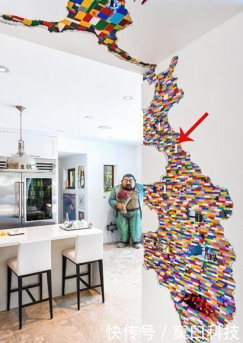 玩具|孩子不玩的乐高玩具，老公攒了1000个拿去补墙角，效果太赞