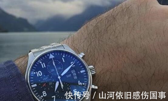 左手 为什么“戴手表”要必须左手男人必要了解一下,不要一问三不知!
