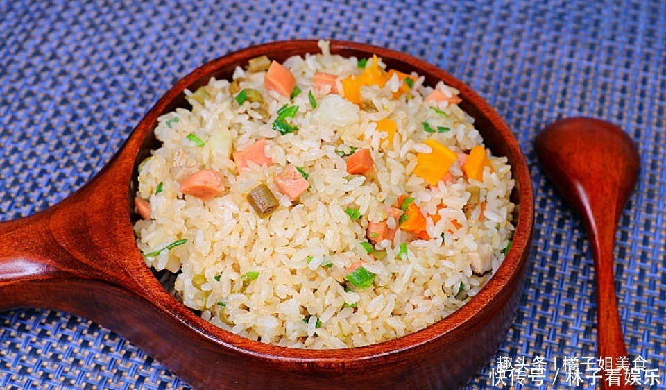 米饭不要直接煮了,多加这一步,教你懒人做法,好吃的停不下来