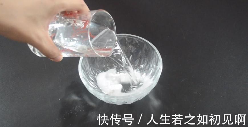 花盆里撒一点它, 不烂根不生虫, 花草越长越茂盛, 简直太实用了