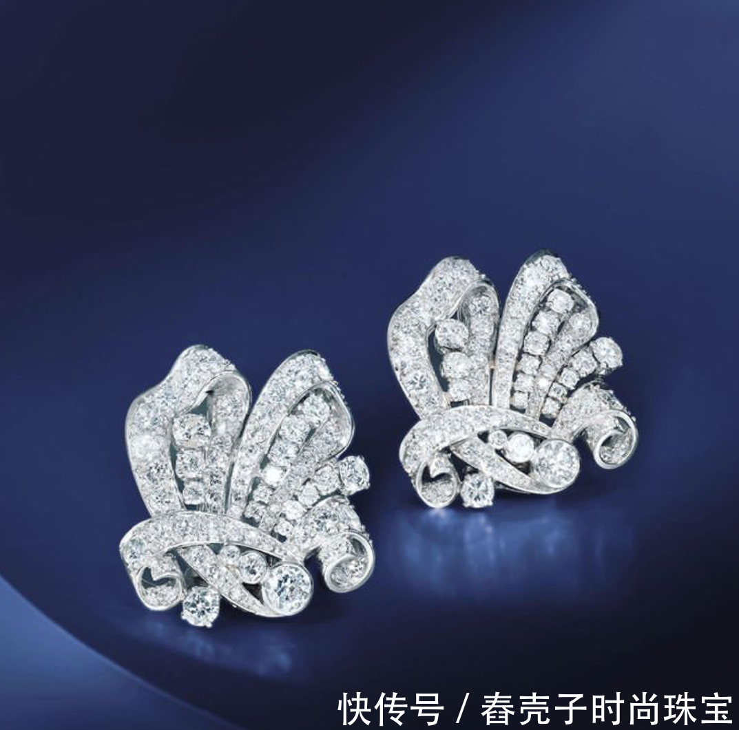 戒指|老太太花8美元在地摊买的胸针,居然拍出26000美元