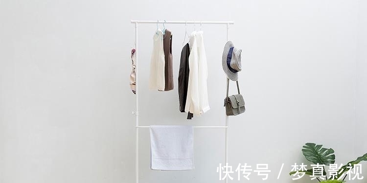 晾衣架|客厅阳台不装晾衣架,怎么解决晾衣服的问题?解决你的困扰