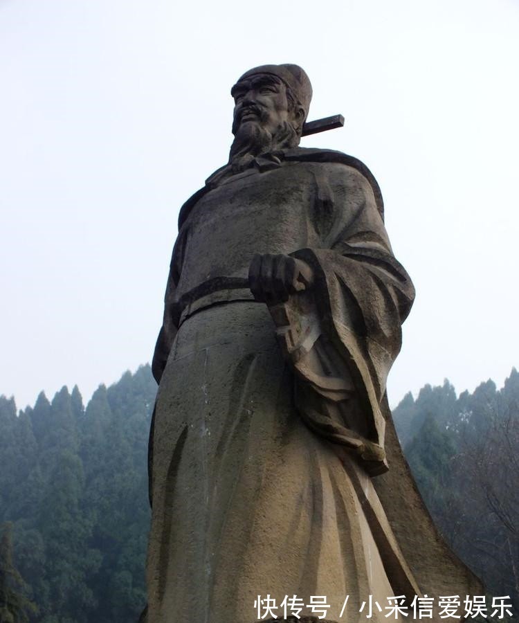 十五万金军!这个文弱书生有什么本事,死后得皇族为他守墓至今