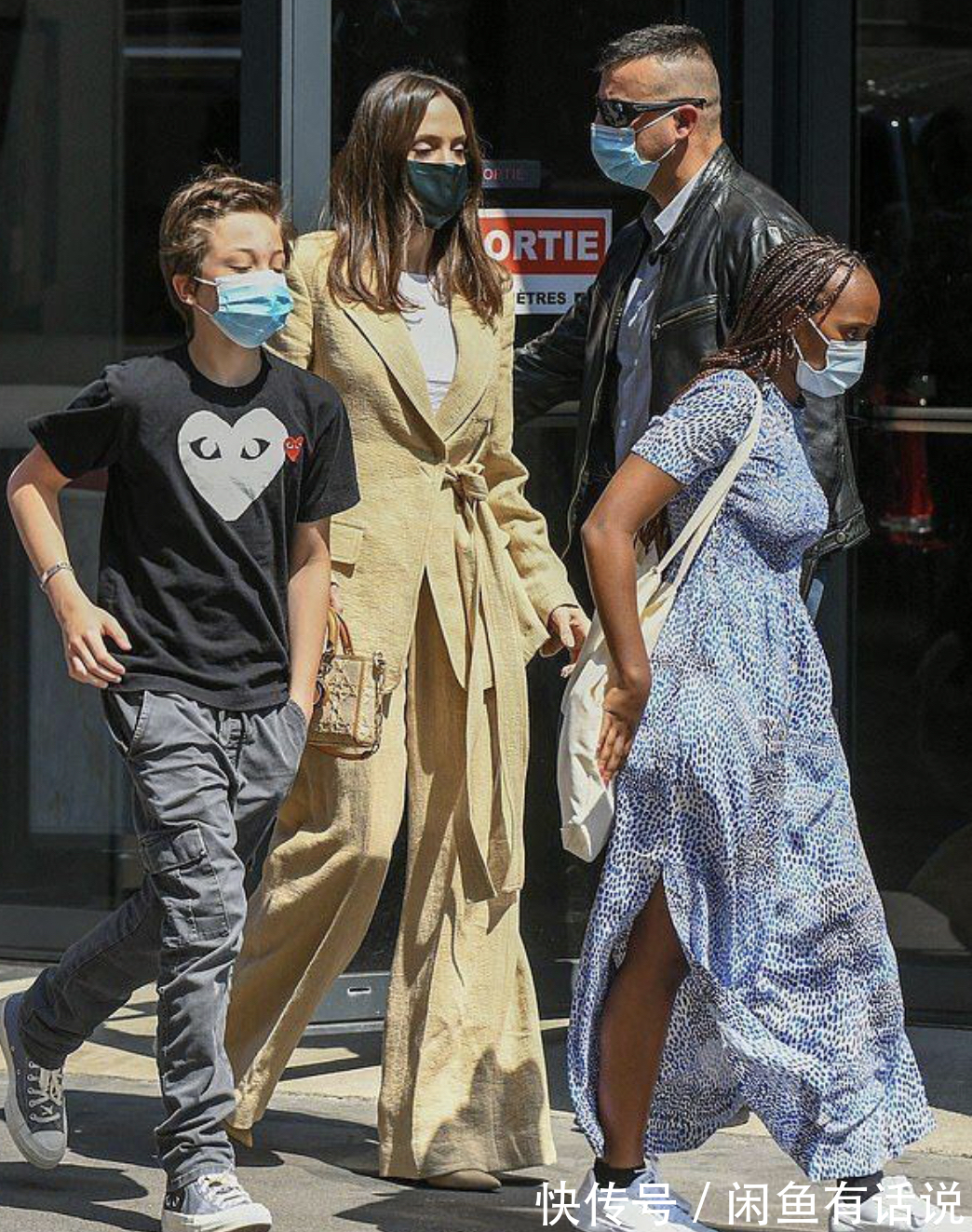 宽松|朱莉带火了“棉麻系”穿搭,舒适又有高级感,30岁以上女人都适合