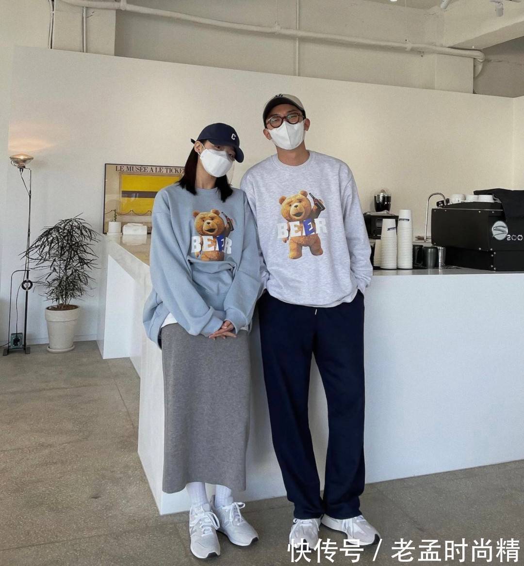 情侣 年轻情侣们同款服饰这样穿,利用色彩展现潮流范