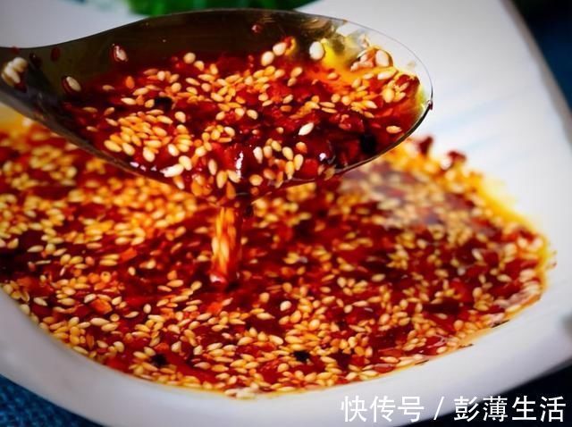 你做的辣椒油为什么不香?大厨称:炸的时候加点“它”,不香才怪
