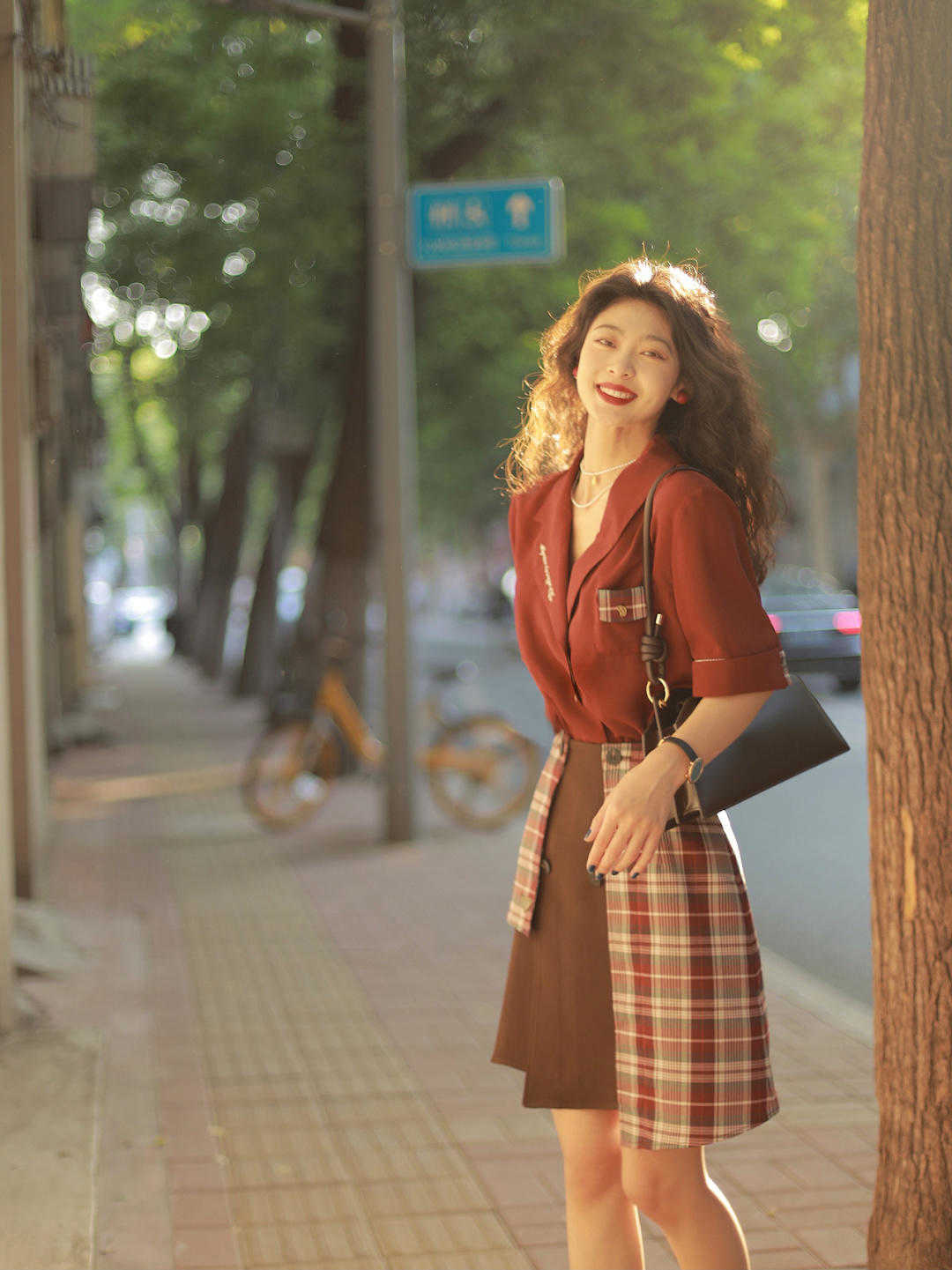 颜色|复古穿搭很时髦,浓浓的展现女人本色,出门赚足回头率