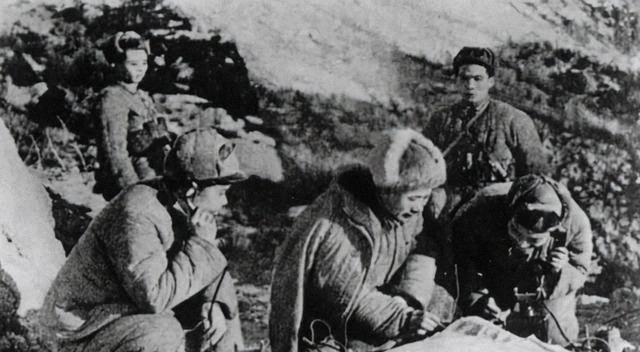 疏漏|志愿军模范连也有疏漏，让美军中校死里逃生，缴获的大炮得而复失